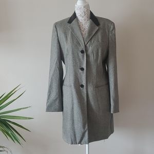 Lauren Ralph Lauren tweed coat. Pit to pit 19.5” Shoulders 17”.